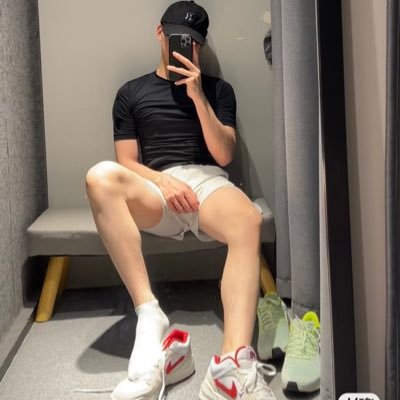 @helloboys65 profile picture
