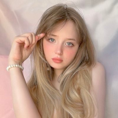 @duchessiness profile picture
