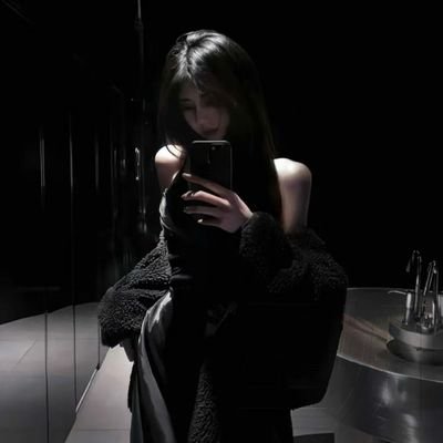 @Lucyyi_dom profile picture