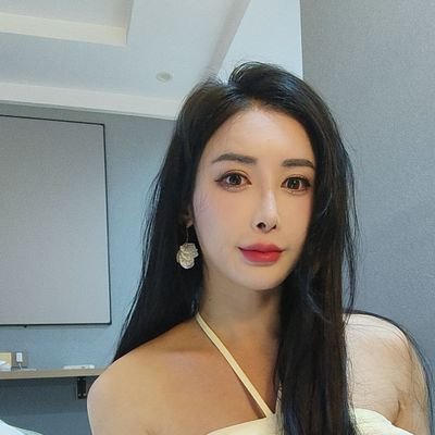 @2023Mom profile picture