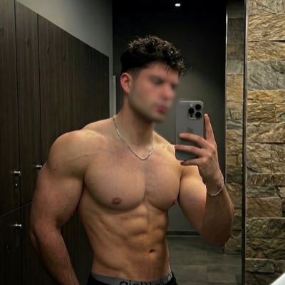 @TomFlexStr8 profile picture